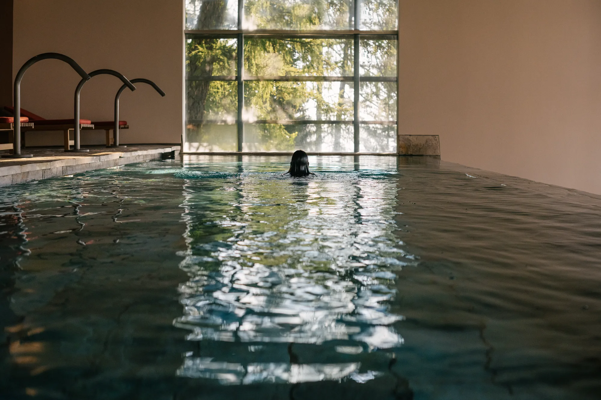 The Aquiléia Spa pool with mountain views at vigilius mountain resort.