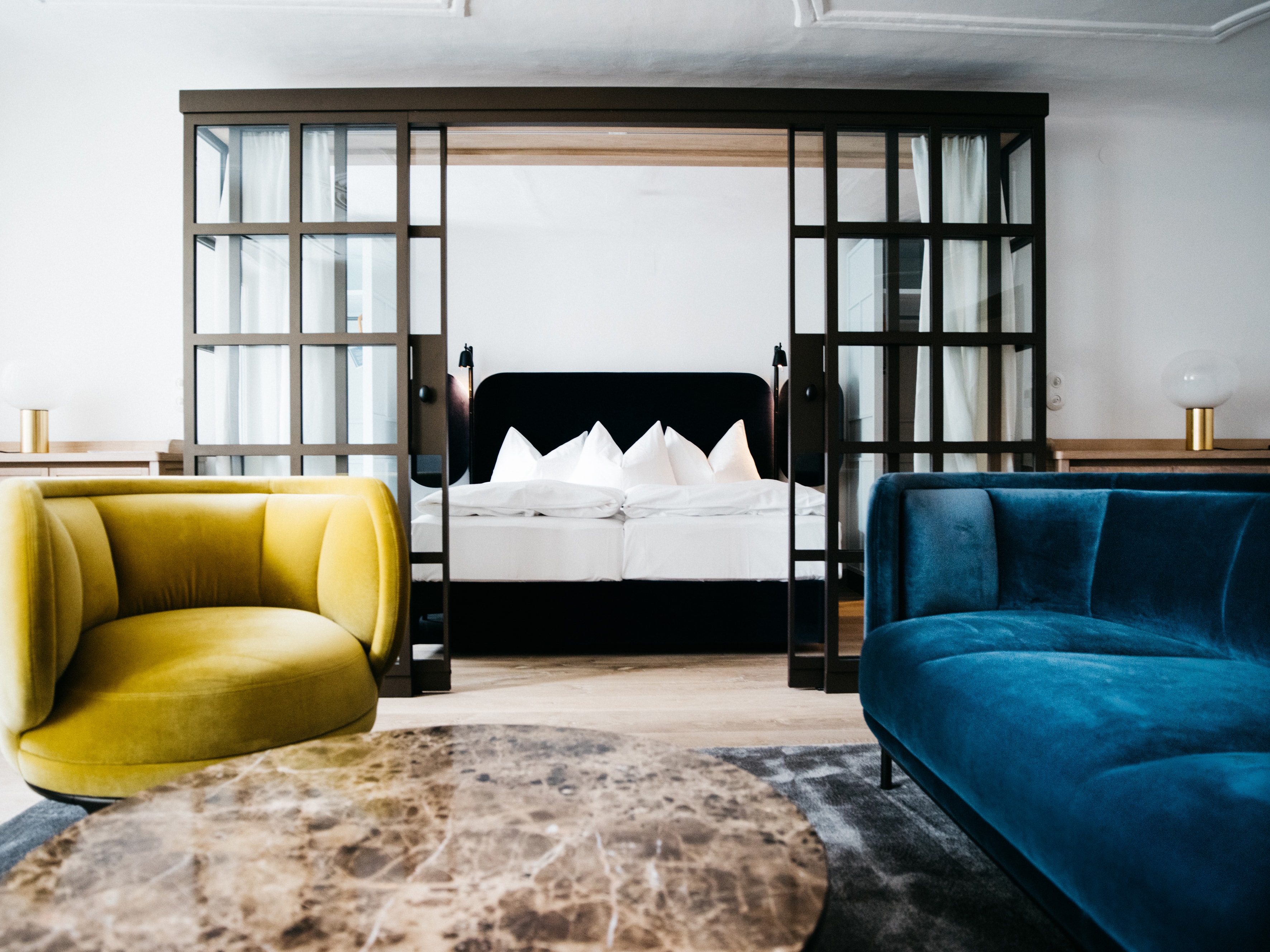 Arthotel Blaue Gans — City Flat mit Küchenzeile und Wohnbereich