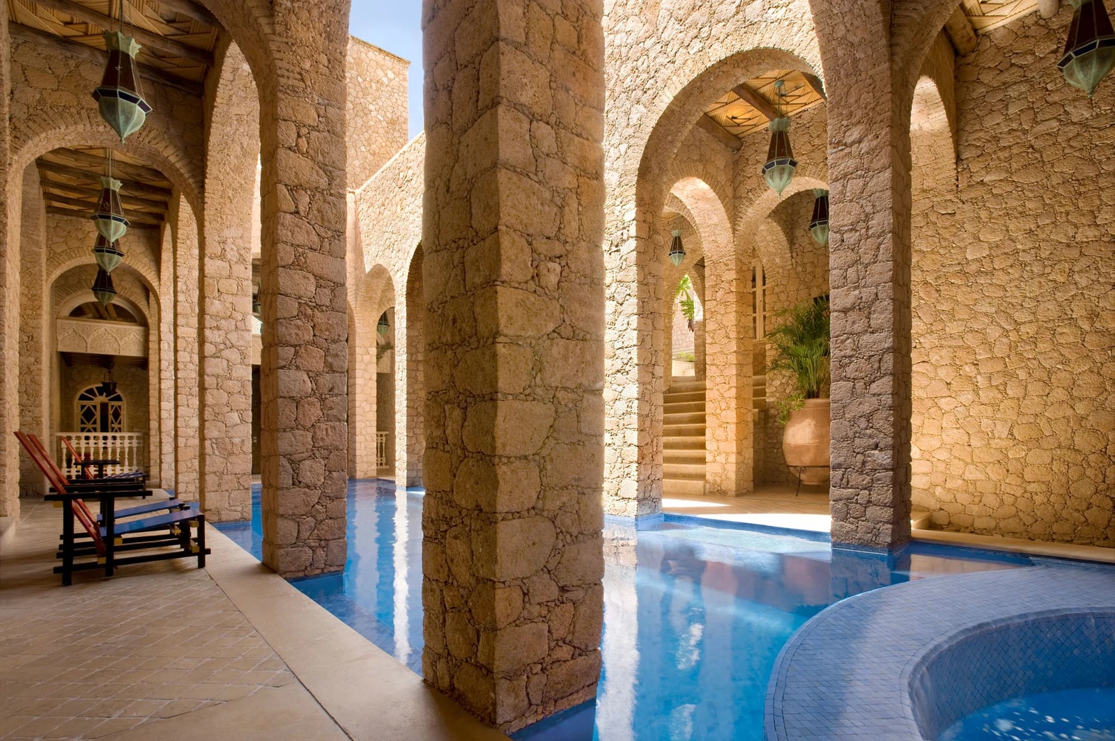 Wenn der Atlantik zum Baden zu kühl ist, bleibt der beheizte Innenpool im Spa von La Sultana. Foto: La Sultana Oualidia