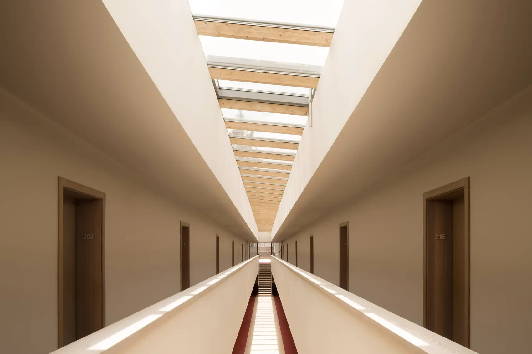 Klare Linien und reduzierte Formen — Architektur von Matteo Thun am vigilius