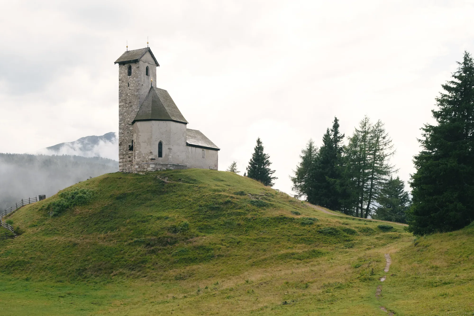 Wanderwege durch das Naturschutzgebiet rund um das Vigiljoch